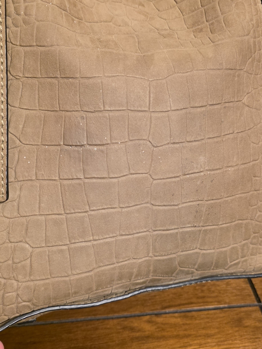 Marc Jacobs The Director Nubuc Croc Embossed Shoulder Bag - Picture 9 of 13